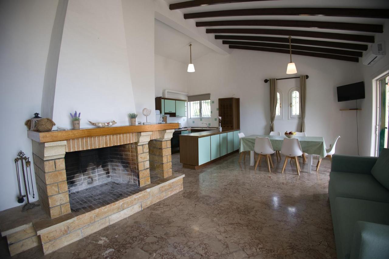 Silent Bay Apartments Katavolos Luaran gambar