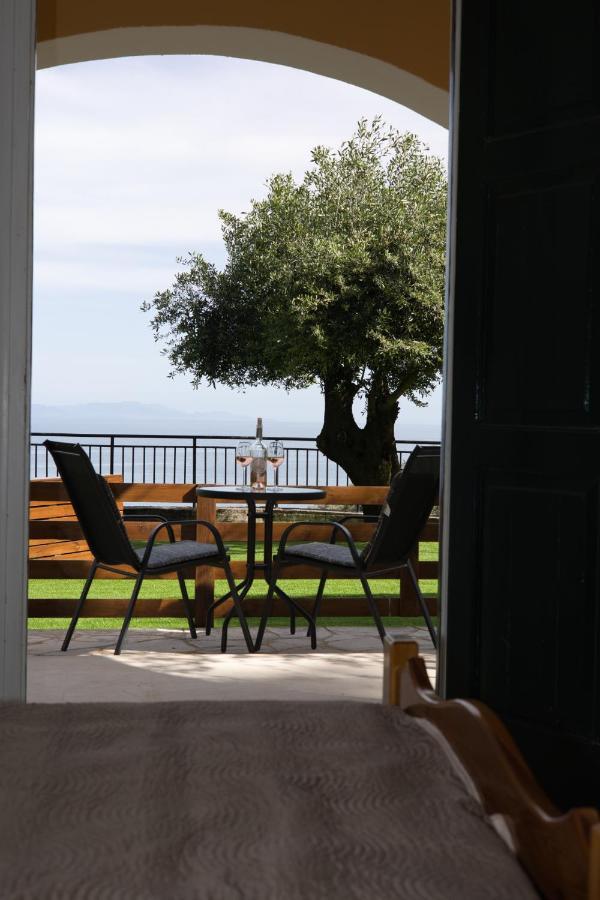 Silent Bay Apartments Katavolos Luaran gambar