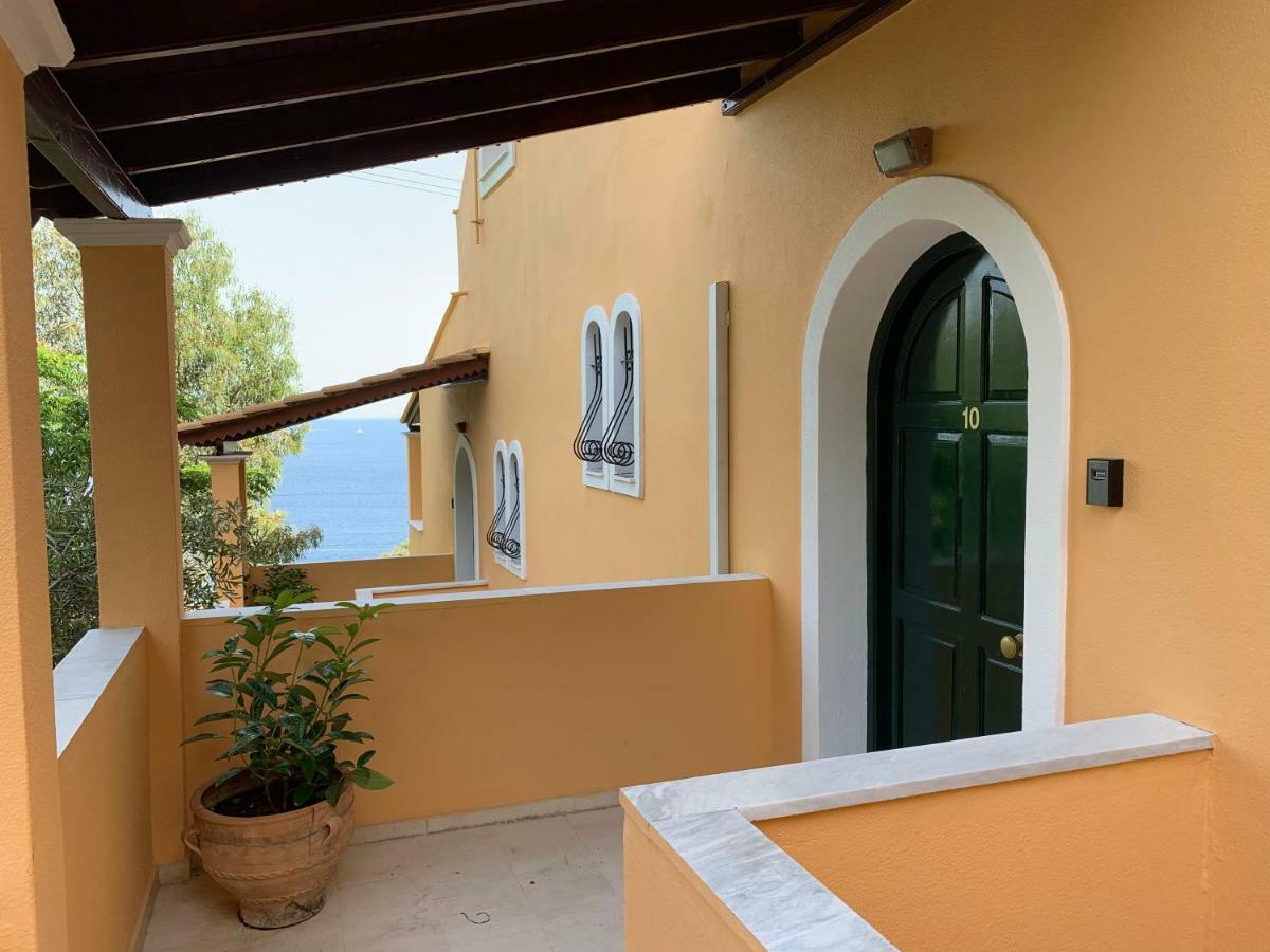 Silent Bay Apartments Katavolos Luaran gambar